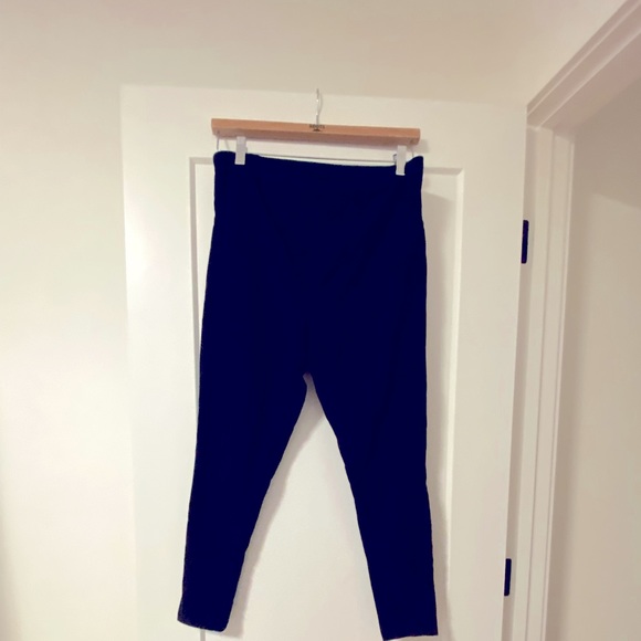 Maternity Full-Panel Leggings - Picture 5 of 10
